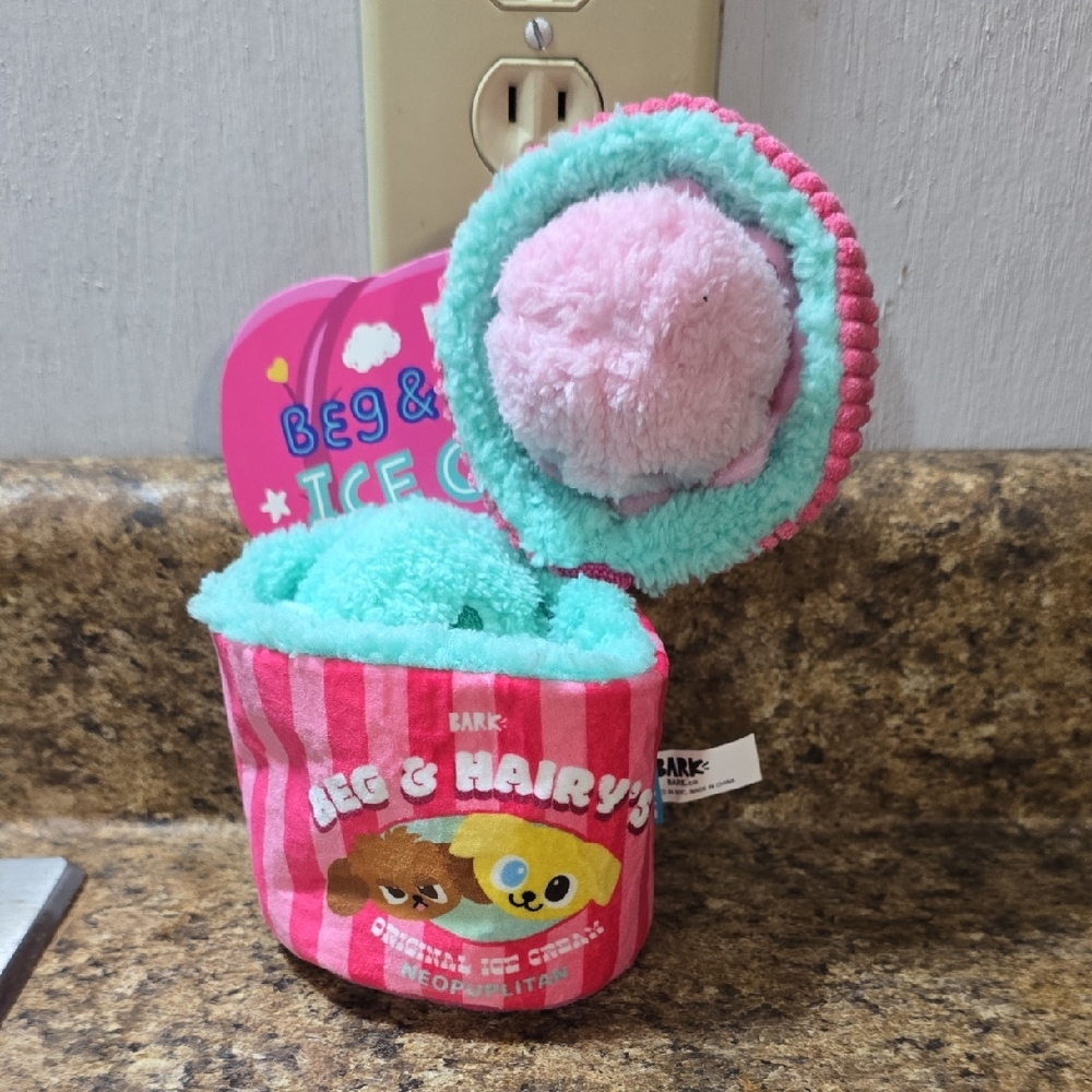 Bark‎ Beg & Hairy's Pink and Teal Ice Cream Toy NWT Size Small 0-20 Pounds